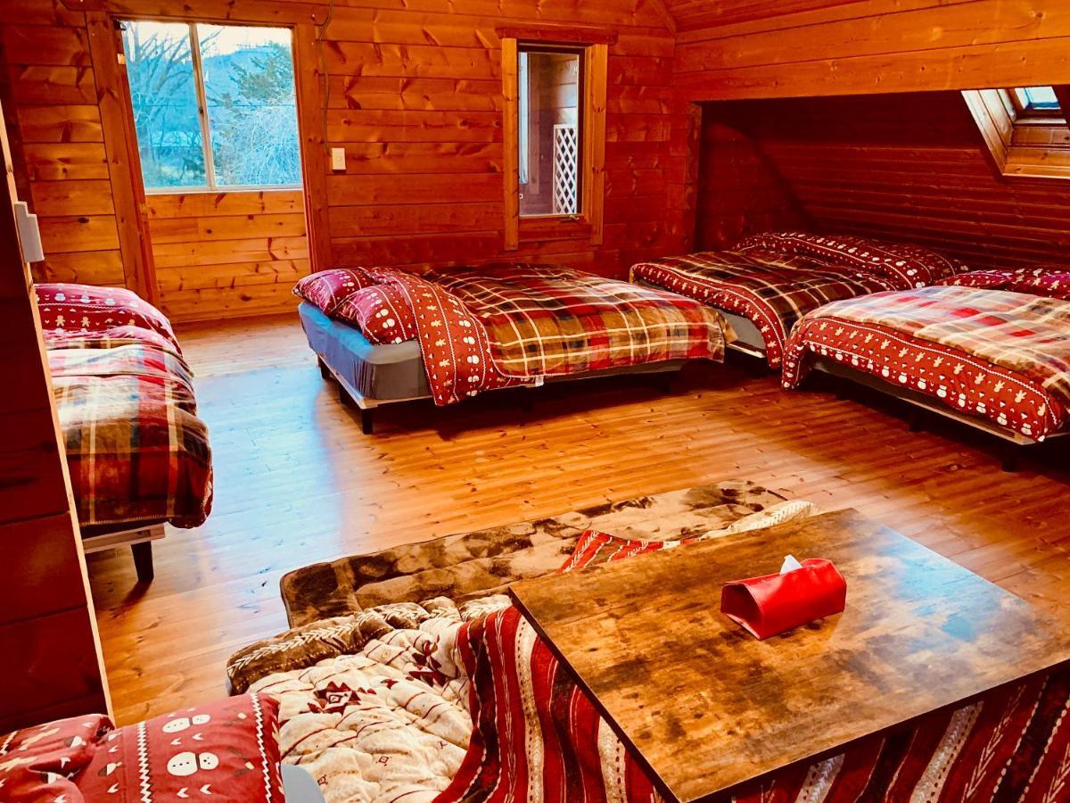 Tomy's Log House - Need Car